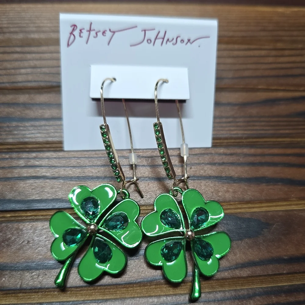 Betsey Johnson Shamrock Roll Dangle Earrings! - Picture 2 of 11